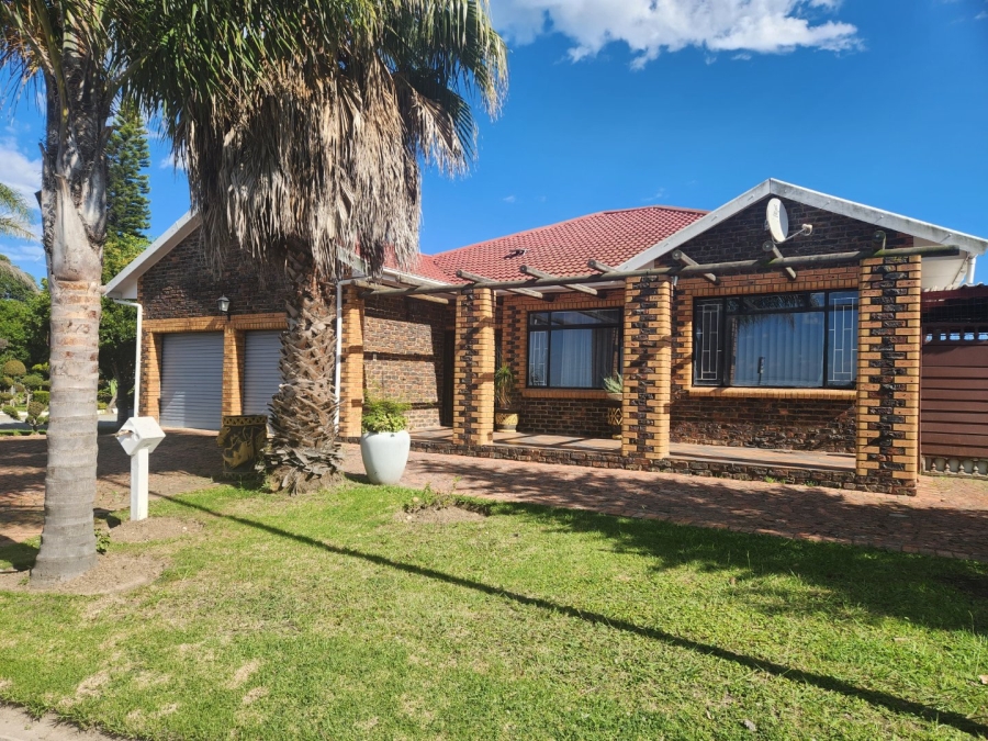 3 Bedroom Property for Sale in Levallia Western Cape